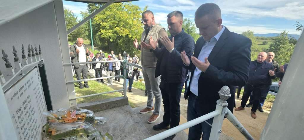 Ključ -30. godišnjica.jpg - U Ključu obilježena 30. godišnjica pogibije pripadnika 17. Viteške krajiške brugade Armije RBiH